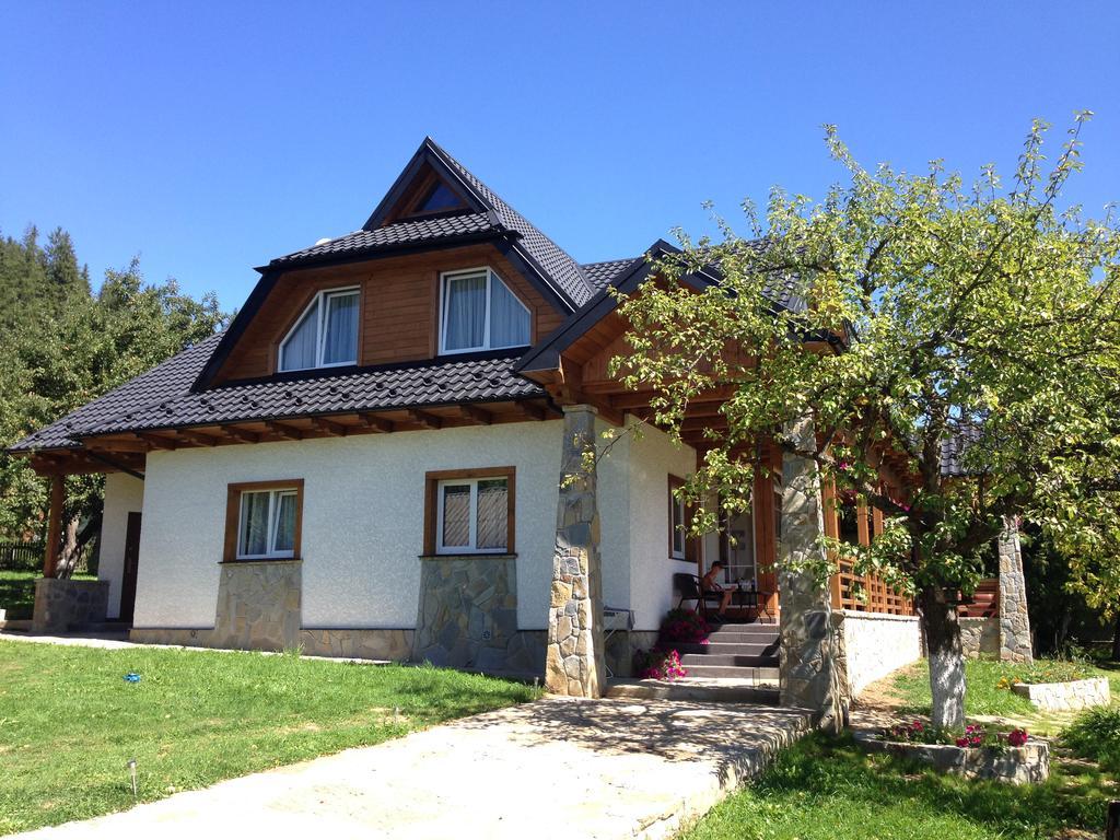 Cottage Familiya فيرخوفينا المظهر الخارجي الصورة